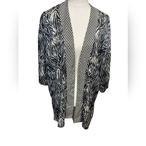 1704) H&M Conscious Animal Print Short Sleeve Silky Kimono Coverup Top Size M